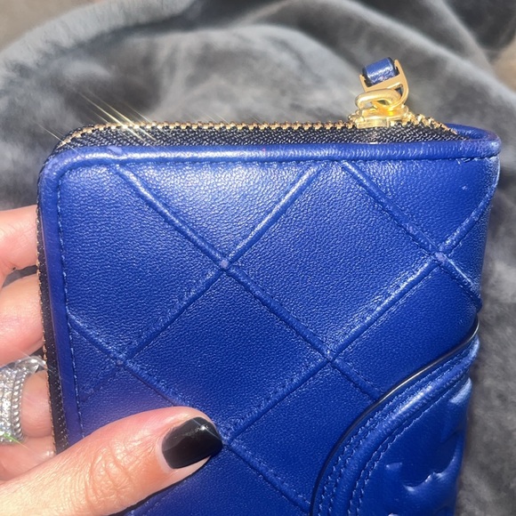 💙💙💙GORGEOUS BLUE TORY BURCH CONTINENTAL ZIP WALLET💙💙💙 - Picture 10 of 13